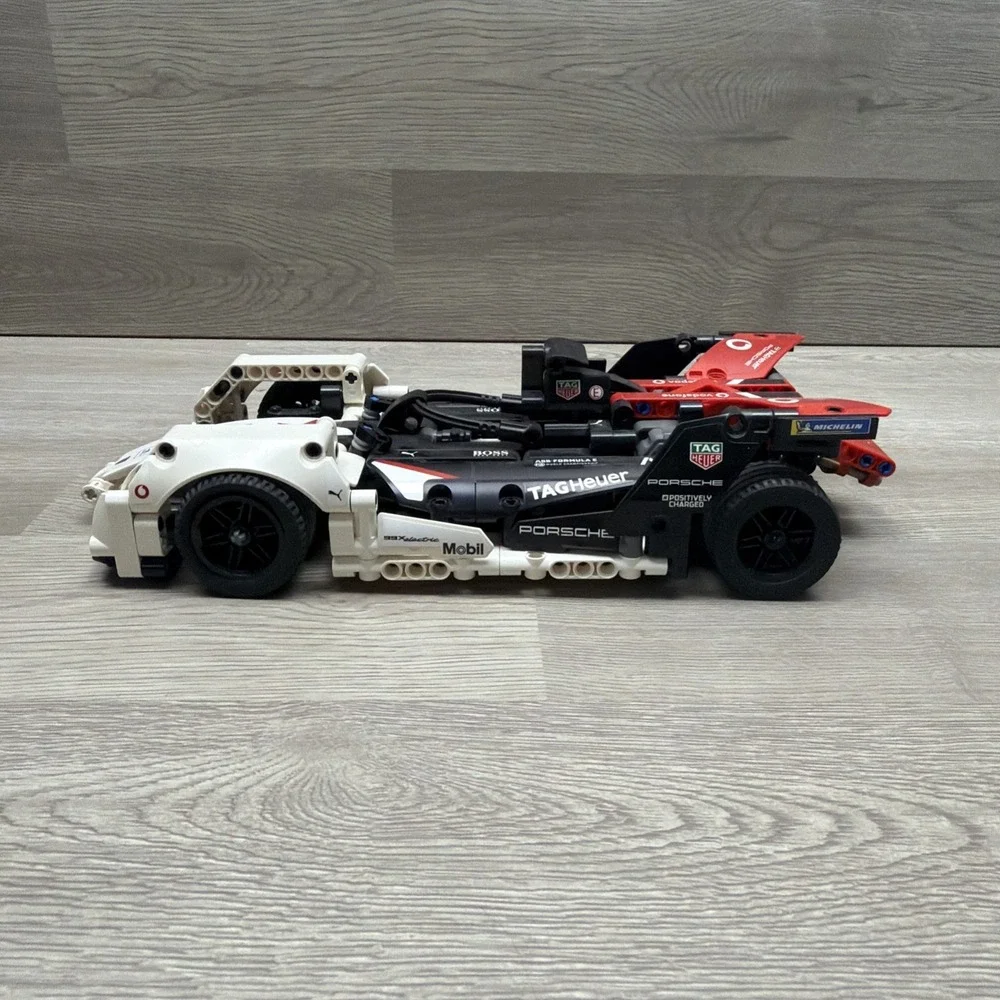 Lego Technic 42137‎ Formula E Porsche 99X Electric NO INSTRUCTIONS Assembled